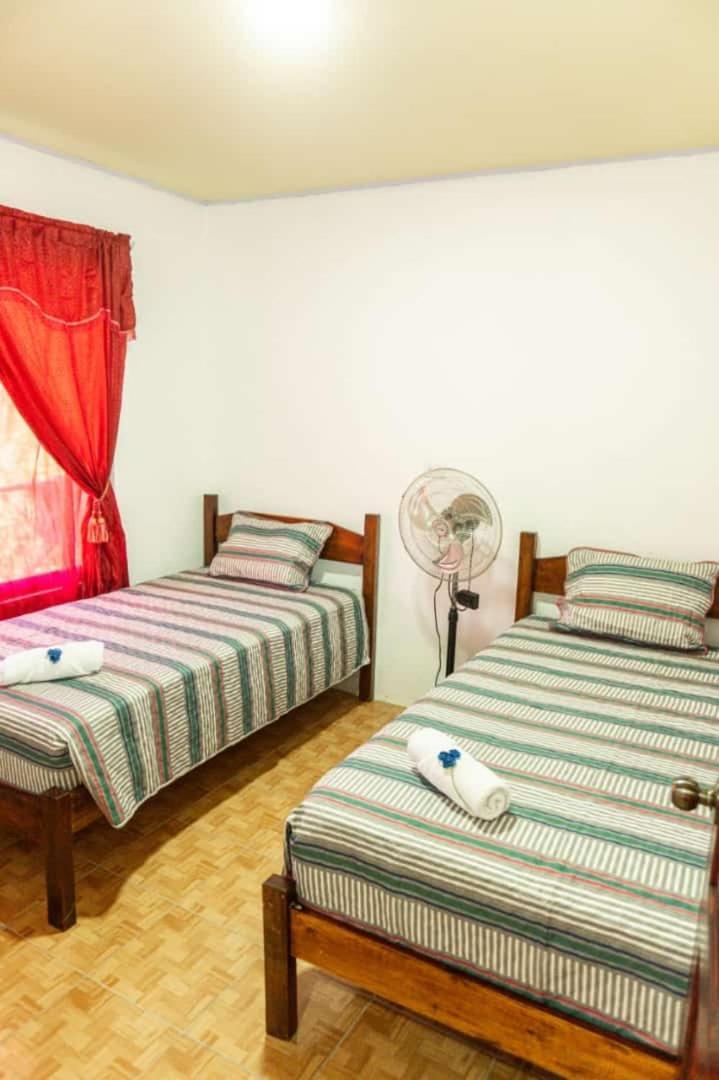 Residencia Las Brisas Griegas Кепос Экстерьер фото